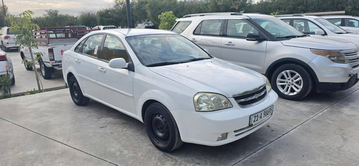 اوبترا 2011اوتماتيك . رقم سليمانيه
رقم وهزه وسنويه جديد 
صوره السونر مرفق ويه الصور
محرك وگیر . وصدرها مكفوله شرط الفحص
تايرات تخم جديد
مكان السياره كلار . 
***********
سعر السياره 80 وبيها مجال
