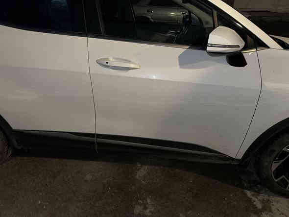 السلام عليكم سبورتج ٢٤ فول الفول بانورما بصمه حساس امامي خلفي شاحن وايرليس كشنين كهرباء شاحن وايرليس تدفئه بالكشن والستيرن وباقي الموصفات الفول مال الجي تي عده الجلد وتبيريد الكشن ماشيه ٣٥ الف 
بيها ملاحظات 
شخط صفحه خباثه رفيع كلش مكحله  وبيها رصعه اباب السايق وفطر بالجامه الاماميه 
السعر المطلوب 
٢٣،٣٠٠$ وبيها مجال بسيط مكان السياره الكراده الصبح العصر شقق حي صدام 
***********
