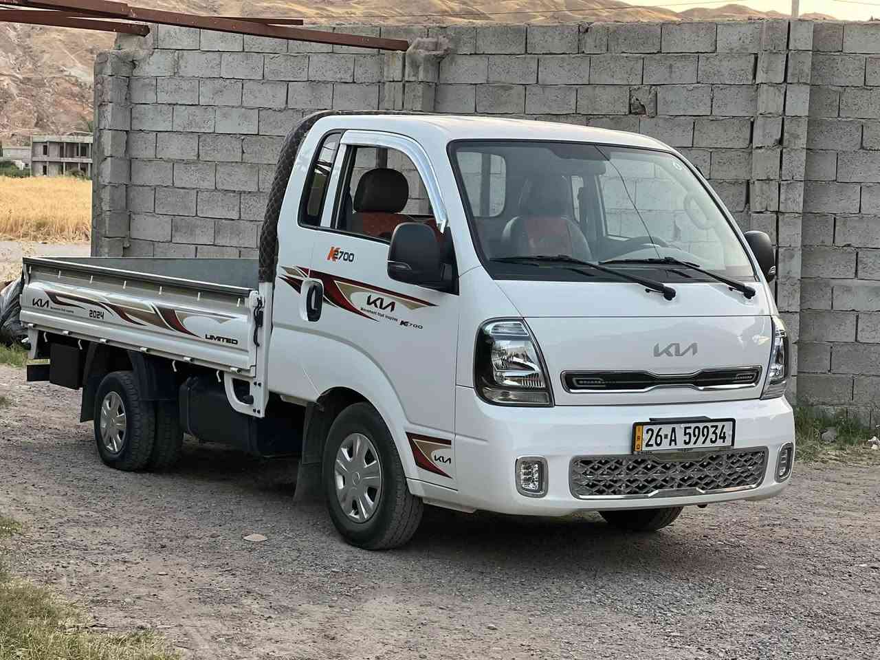 السلام عليكم كيه للبيع موديل 24 رقم صلاح الدين شرط التحويل وضع شركه كلها ماشايله حمل ابد أنطي بيها شرط كلها منل دعاميه لل دعاميه تايرات الشركه بعدهن بيها  السياره مال بيت مكان السياره قريه المسحگ السعر158 وبيها مجال شي قليل الشراي يتصل ***********
