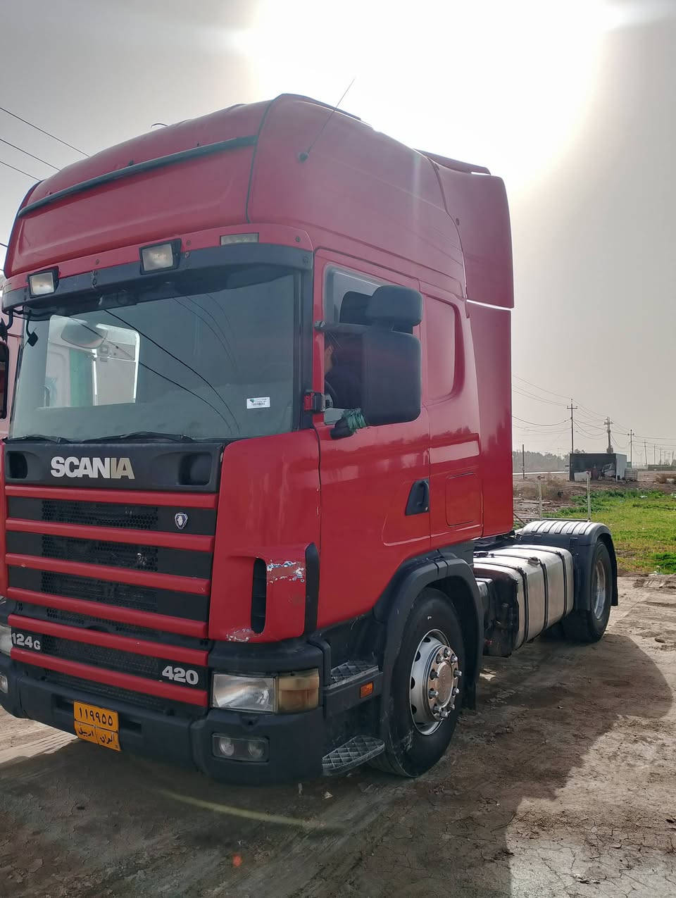 السلام عليكم سكانيا للبيع 2004 اربع خطوط مكينه جديده رقم اربيل وكاله او تحويل السعر 115 وبيها مجال قماره وشاصي ومكينه كفاله للاستفسار ***********/***********
