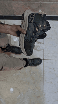 هوكا رُبع ضد الماء – الراحة والقوة بخطوة   السعر 150 الف  إذا تدور حذا...