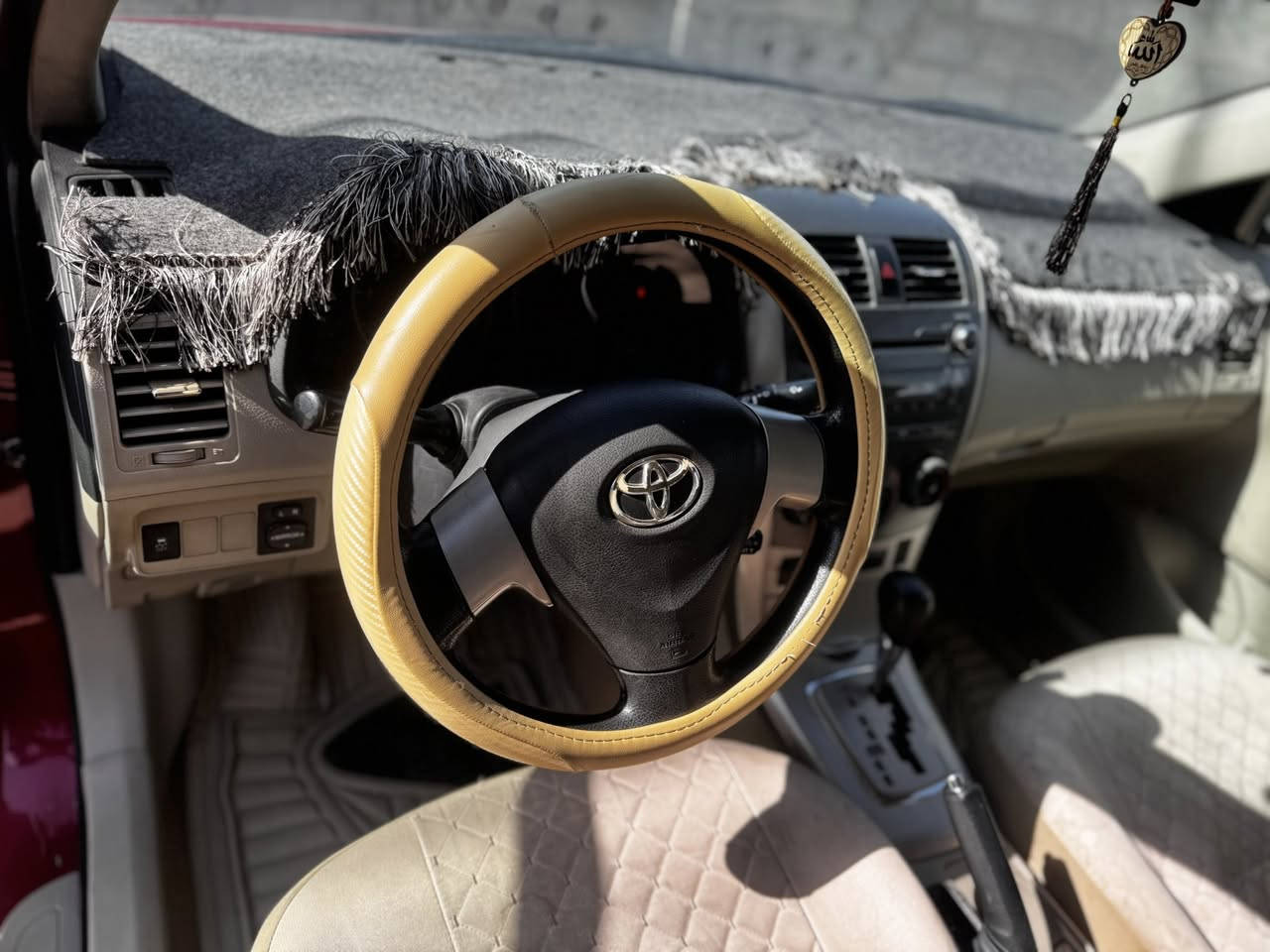 كورلا 2011 نضيفة لوك صدر تايرات دبلات كلشي بيها جديد رقمها سليمانية ماشية 116 الف فقط للمراوس حسب القناعة 

***********
