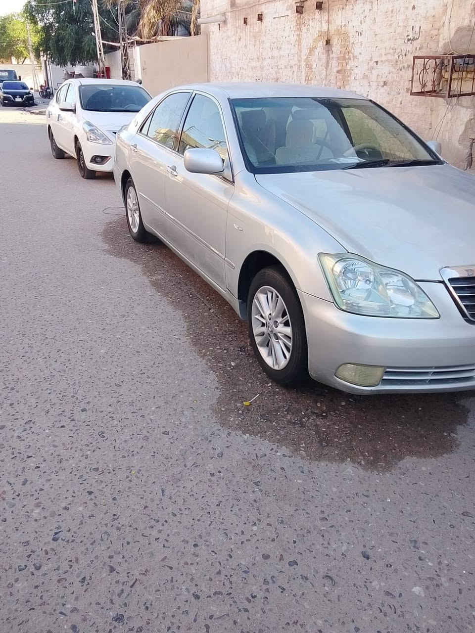 شاهينه دكمتين للبيع سيارة جاهزه من كلشي مكينه كير حداده تبريد تخم تاير السيارة كصتين السعر 35 ورقه عنوان بصرة ***********
