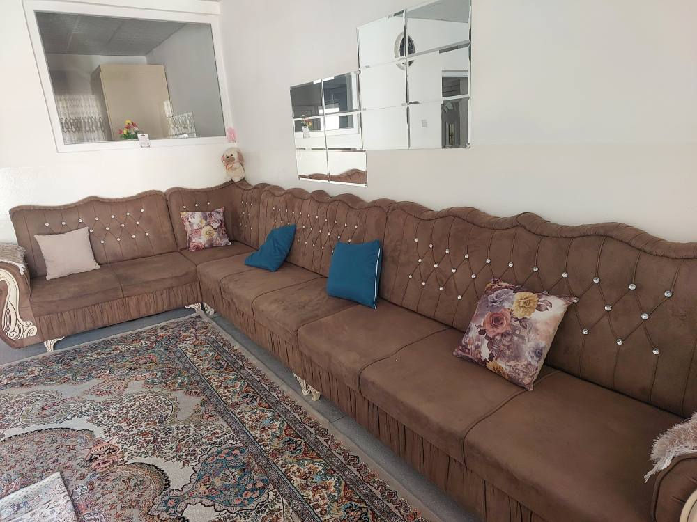 ئه م تاققم ئیڵە Lبۆفرۆشتن 9نە فه رییە سعر 140000شوین سلیمانی بۆزانیاری زیاتر په یوە ندی بکە ن *********** السليمانية, العراق
