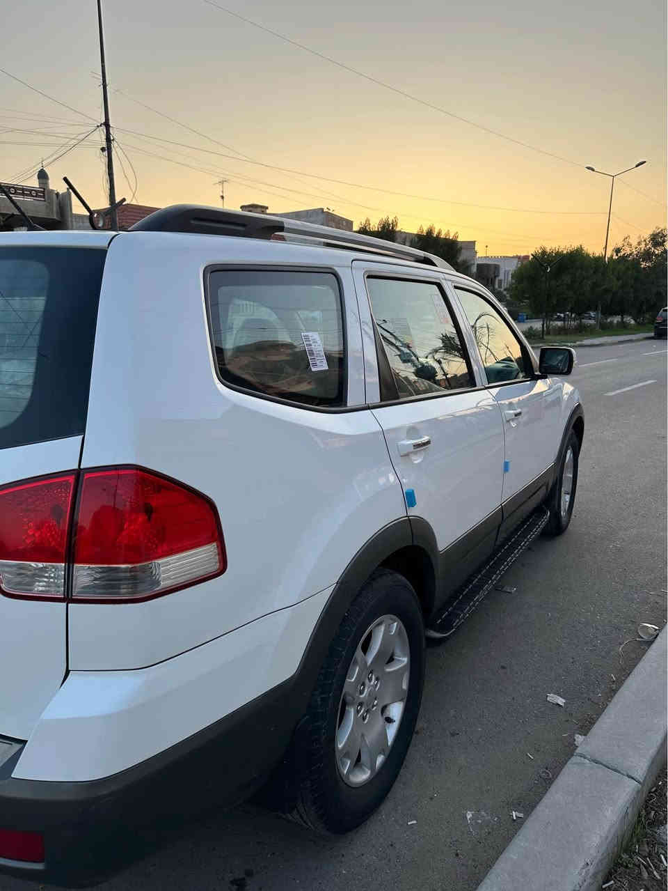 السلام عليكم 
موهافي 2013 خليجي 
السياره كفاله عامه فول عده الفور ويل 
مكينه كير صدر تبريد كهربائيات جديد
رقم انكليزي تحويل مباشر بدون هزه 
المواصفات :
فتحه 
مري شفط 
كشنات جلد 
كشنين كهرباء 
ستيرن كهرباء 
بصمه ابواب وسويج 
اشاير بلمري 
كامره خلفيه 
٧ راكب 
السياره خير من الله ترهم نقد او مراوس حسب القناعه 
المكان بغداد الحريه او ساحة عدن 
السعر 150 وبيهه مجال بسيط 
الرقم :*********** بغداد, العراق
