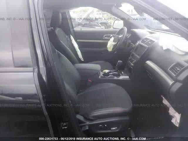 السلام عليكم 

فورد اكسبلور موديل 2018 فئة XlT 

حادثها بنيد وچاملغ خفيف  

بيها 3قطع صبغ 

بچم 20 دعامية وغراضها وشباچ
ماشيه 112الف 

3قطع تبريد بارد ثلج وحار كامل 

كراسي VIP مفصوله متحركه 

صندوك كهرباء بصمة تشغيل بصمة أبواب تشغيل عن بعد صندوك عن بعد 

محرك 3500CC شرط هو والكير

حساسات امامي خلفي 
تخم تاير نضيف 
اشاير بل مري 
زراك كامره خلفيه 
تحكمات ستيرن كامله 
شاشه چبيره وتدعم ابل كار بلي 
تدفئة ستيرن
كراسي كهرباء 
سونارها موجود جديد 
رقمها اربيل الدولي الجديد 
سنويه لل29 هزه لل26
مري كهرباء
مكفولة كير محرك كهربائيات 
ميزانيه وبلنص وصدر امامي خلفي 

مكاني /بغداد حي دراغ 
للاستفسار /*********** 
السعر /175 وبيها مجال بغداد
