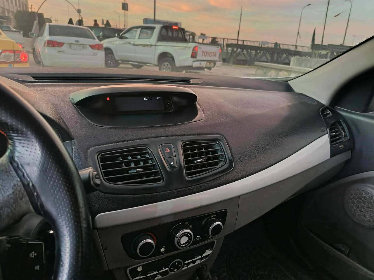 السلام عليكم
رينو فلاونس موديل 12 رقم بغداد لل30 انكليزي
مراوس بBMW خفاش او
700
500
واتساب
***********
