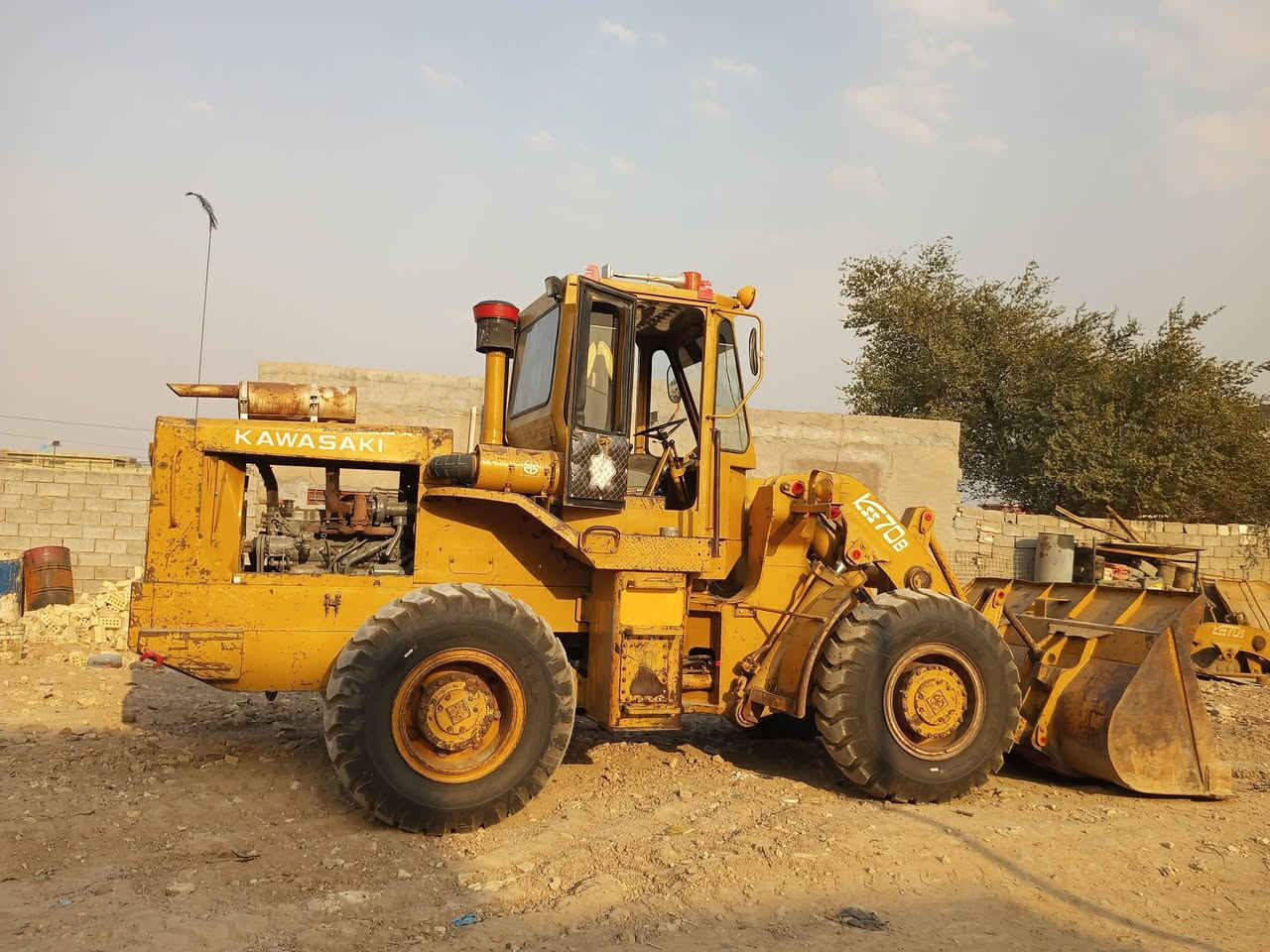 شفل كاوسكي 70B موديل 86 رقم بصره انكليزي بسمي بريك اربعه صينيه صدر كيله كله جديد تخم تاير 70صبغ بلادي شركه ***********
