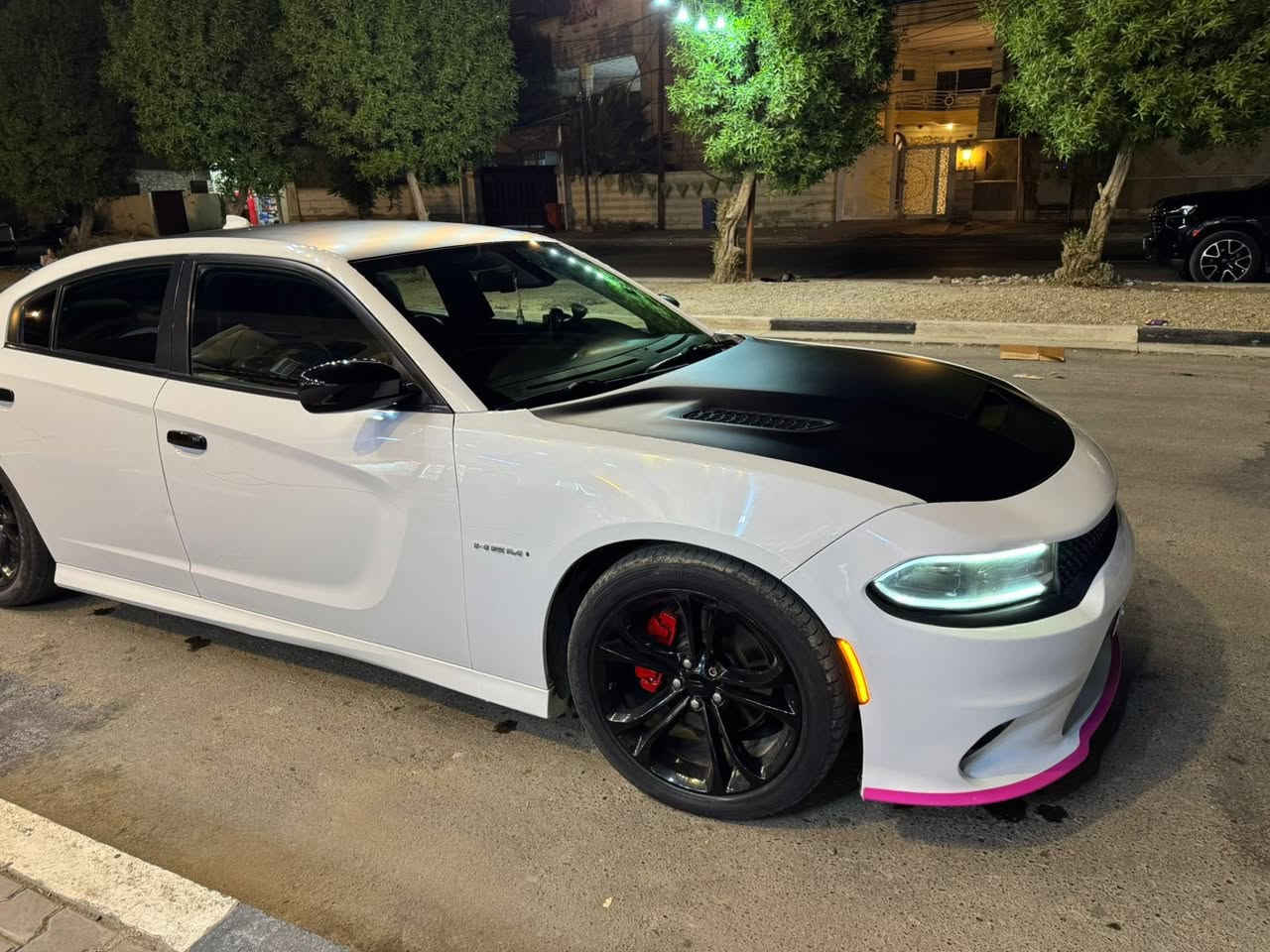 سلام عليكم جارجر ارتي 8v5700مديل 21فول مواصفات عدة الفتحة صبغ بنيد فقط صور الحادث والسونار بالمنشور 
سياره جاهزة كل نقص مابيها سياره بعد احلى من الصور 
مكان السياره بغداد اليرموك بيع فقط 
السعر ٢٢٥ 
وما اعتقد اكو هيج سعر بهلنضافه والمديل 
***********
