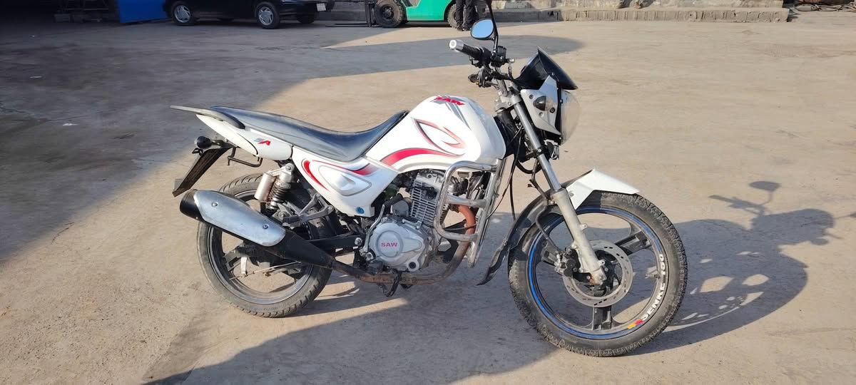 سلام عليكم موطور سنكي عالي موديل 20 اوراق كاملهه حت اوراق كمرك بي محرك 150 سويجين بصمتين بي دراجه حلوه وكاعده سعر 900 وبي مجال بسيط تواصل وياي عل رقم *********** وبخدمتك اني 💗
