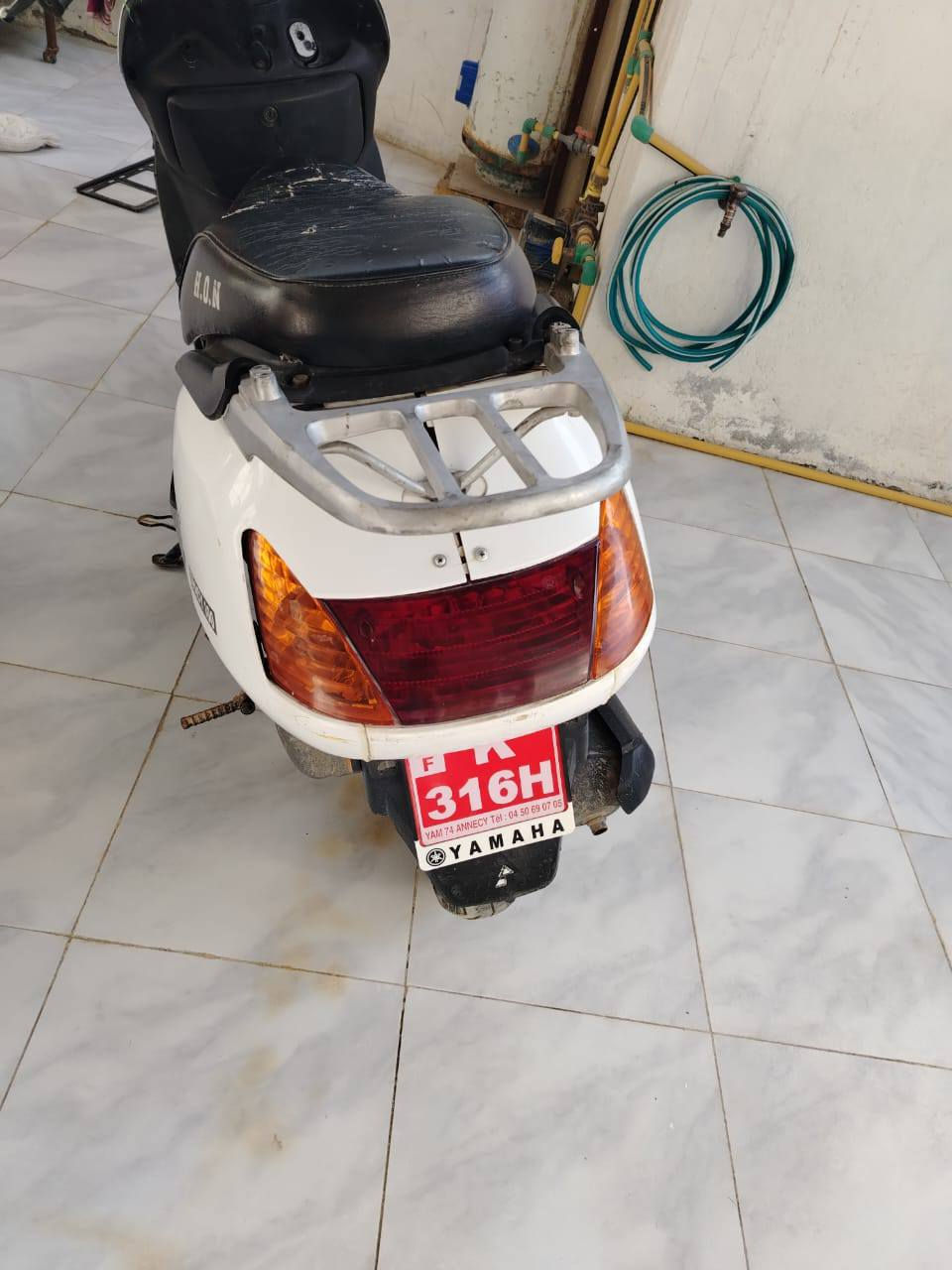 سبيسي ياباني كلش نضيفه ودراجه بيها حظ مابيها نقص ابد ب350وبيها مجال مكاني الحمزه الغربي وهذه رقمي ***********
