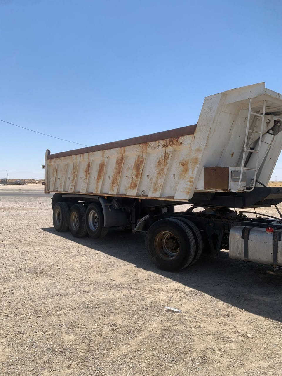 سلام عليكم للبيع بدي نساف حدادي بلادي دبل تاير دنانير 14مربع المجموعه لعاب الاستفسار *********** المكان سامراء
