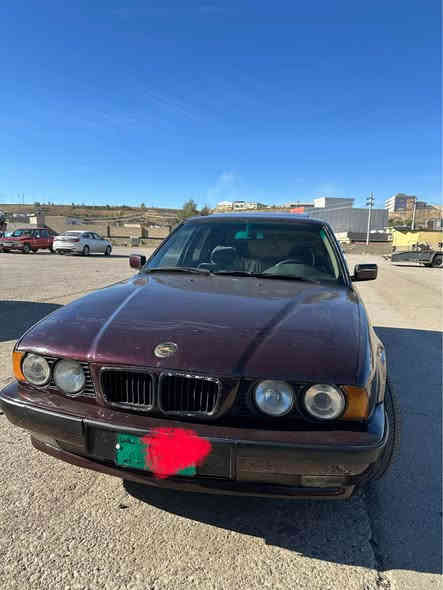 مكينة و گير وتبريد كلشي مظبوط صبغ عام للجمالية  
ضربة خفيفة خلفي ما تأثر شيء. تحويل شرط تايرات جديدة 
فول سلايت و جام كهربائي 

٥٥ بيها مجال. 
عنوان عقرة 
*********** اكر
