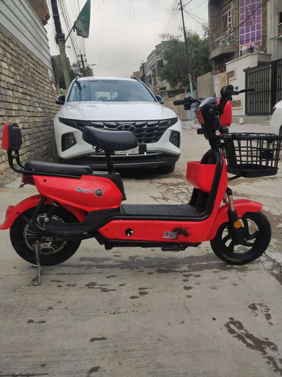 السلام عليكم دراجه شحن حجم 14 دراجه بعده لوك جديده كلش 4 بطاريات سرعته 50 km 
وياه بصمه وسويج وشاحنه الاصليه 
العنوان بغداد الامين الثانيه 
السعر 250 الف 
رقم ***********
