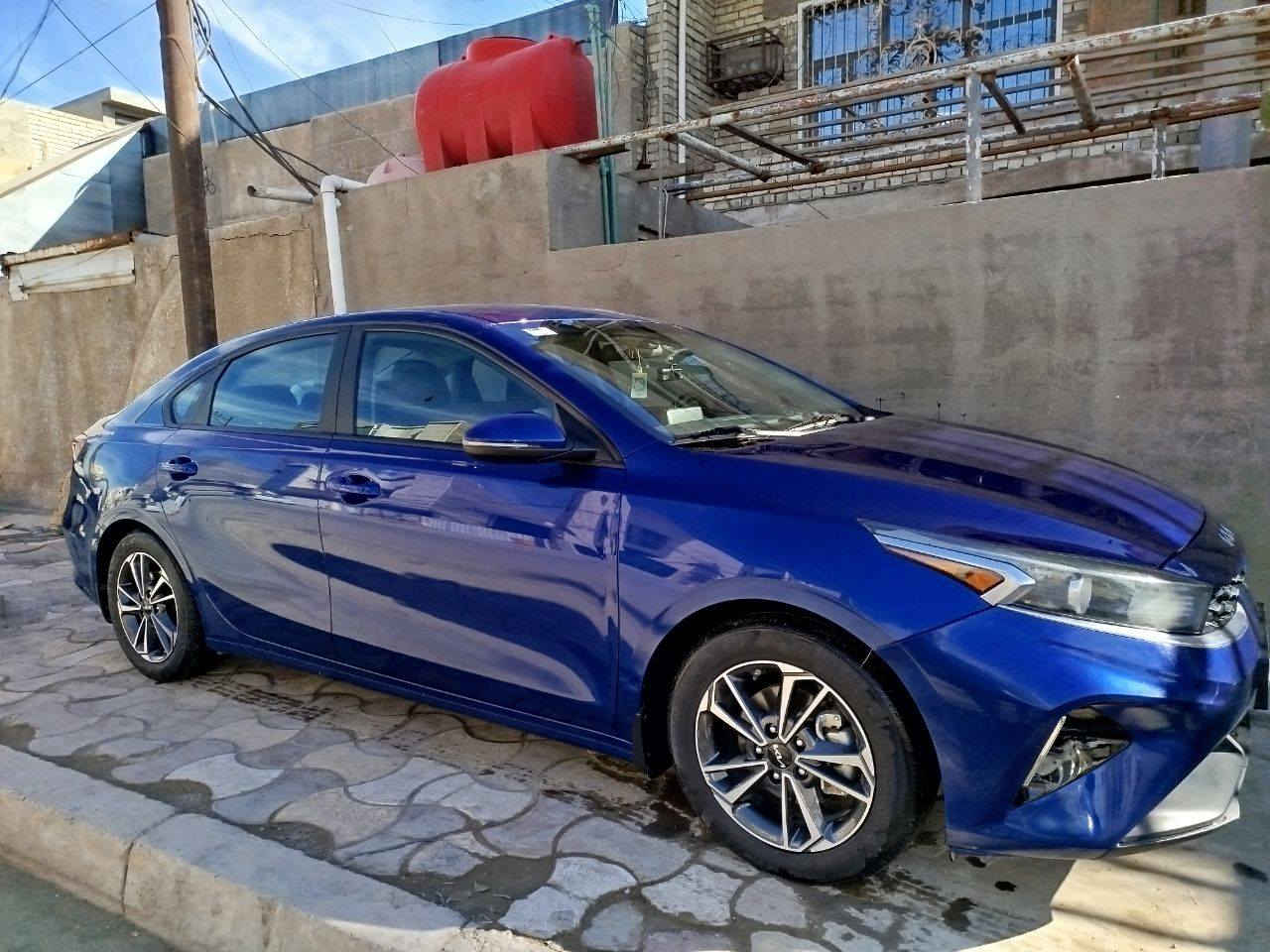 السلام عليكم فورتي 23 وارد امريكي
ماشية 15000  رقم بغداد بأسمي تحويل مباشر
مكينة دوش 2000
رادار امامي رادار خلفي  
اشاير بالمري 
نقاط عمياء
تحديد مسار كروس سرعة 
كير مكينة كفالة
بدون شواصي ولغوود
مكاني بغداد  لتواصل ***********
