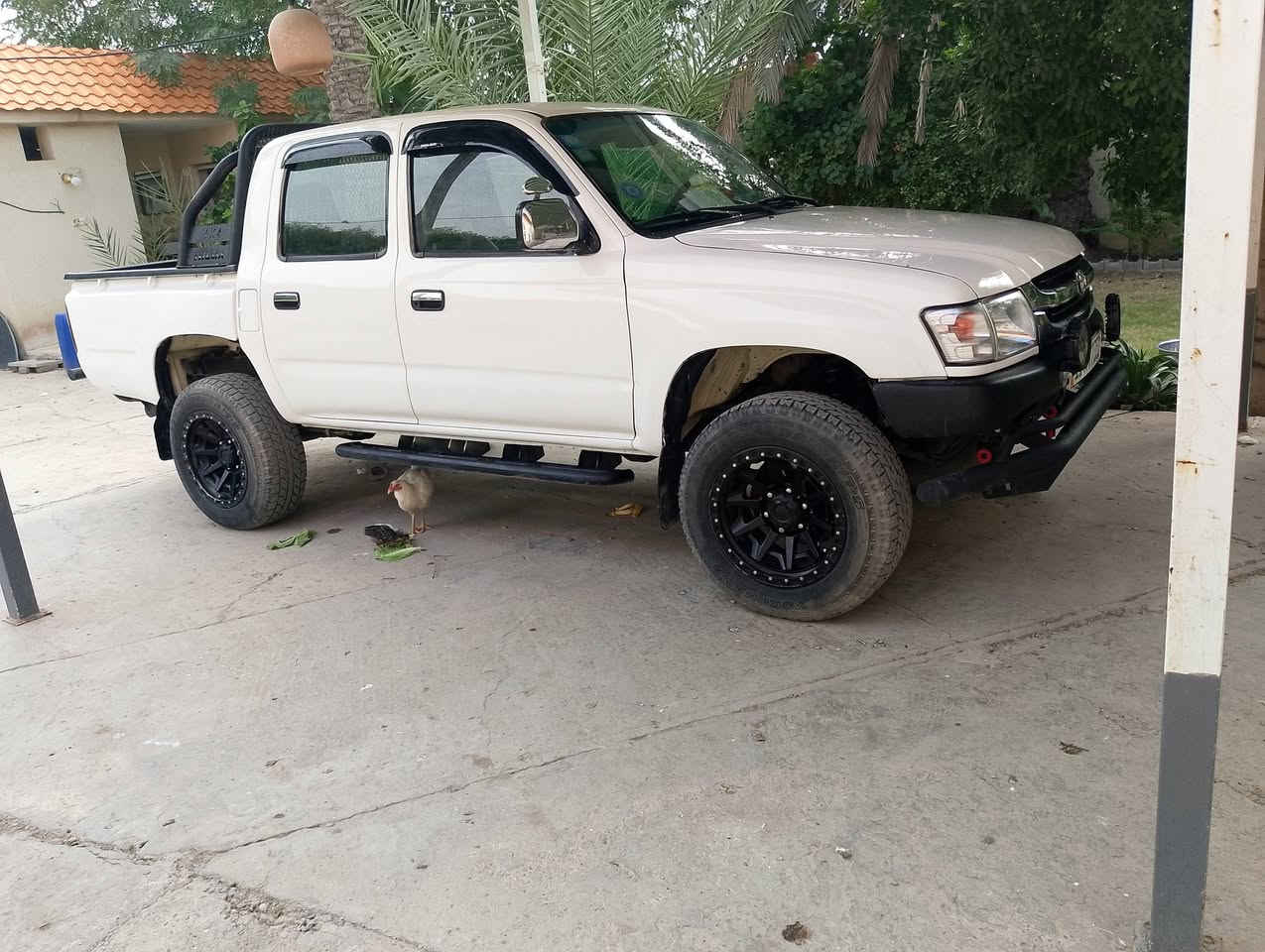 السلام عليكم بيكم جمره فورويل 2004 مصبوغه عام جماليه رقم بغداد باسمي سياره 130 وبيها مجال مكان بغداد ***********
