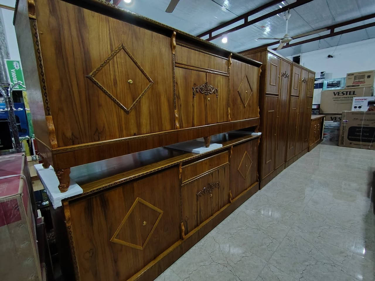 يتوفر لدينا  بوفيات + كناتير كافة الأحجام وبأنسب الأسعار 💥
العنوان : المقدادية الهارونيه الشارع العام


**إذا كنت صاحب هذا الإعلان وتريد حذفه لأي سبب، رجاءا أرسل رسالة إلى الدعم الفني**