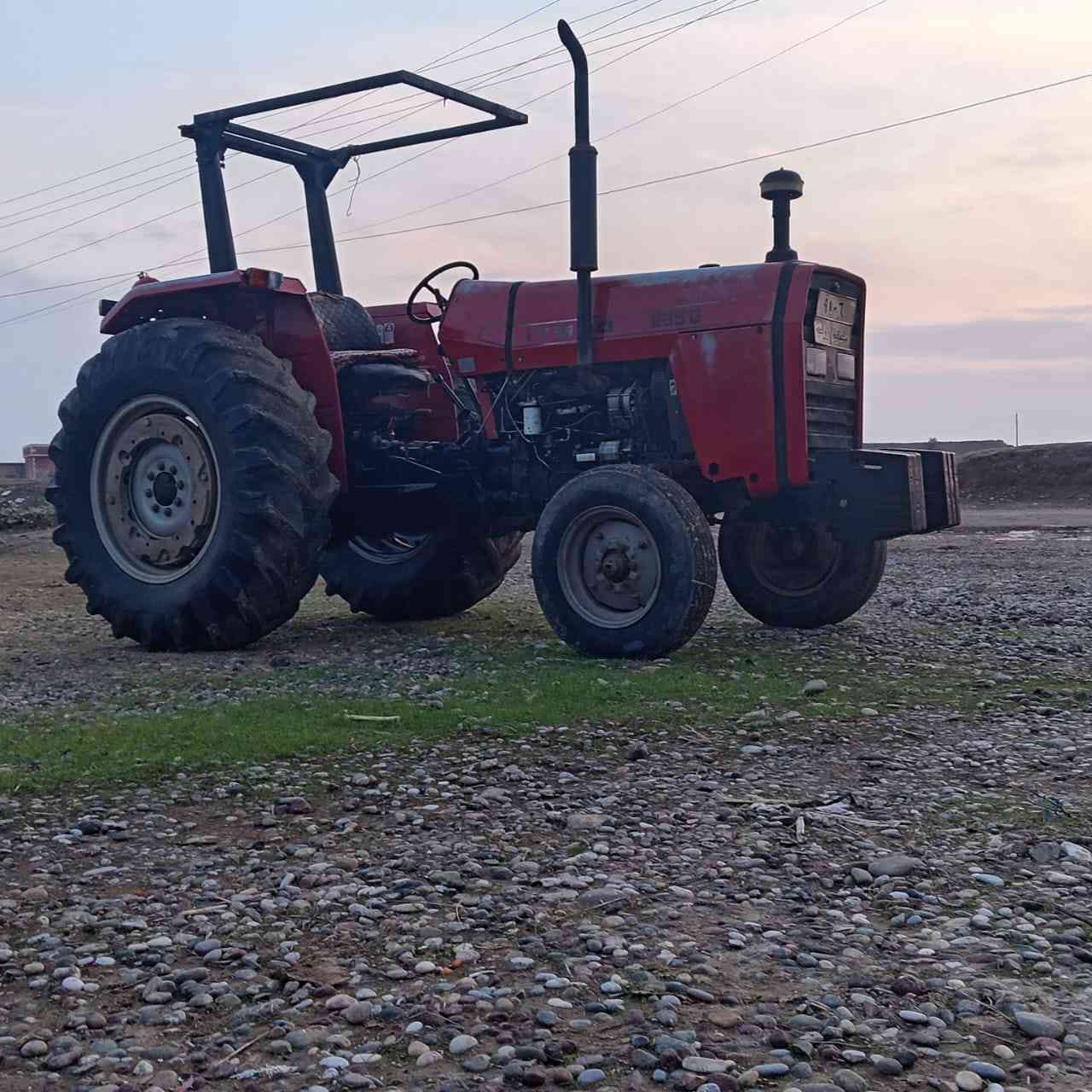 سلام عليكم تركتر ايراني 2012 وضع شركه محرك لاتنقيص ولا تبخير رقم وسنويه سعر 70 ورقه وبي مجال مكان مكان العيجل للاستفسار الاتصال على الرقم ***********
