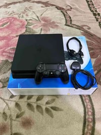 بلي فور • ٥٠٠جيجا • ملحقات أصلية