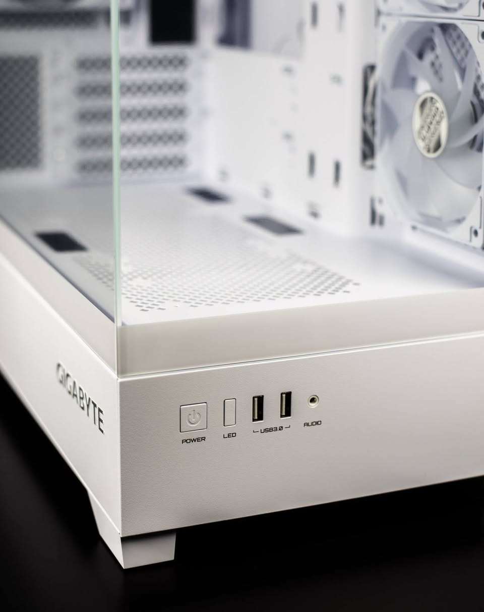 قطع بي سي غير كامل (بدون معالج وبدون كرت شاشة)
الكيس: Gigabyte S201 أبيض
الرامات: Kingston Fury 16GB
المذربورد: MSI A520M Pro
الباور سبلاي: NZXT 750W 80+ Bronze
كل القطع جديدة
السعر: 400 ألف دينار عراقي


**إذا كنت صاحب هذا الإعلان وتريد حذفه لأي سبب، رجاءا أرسل رسالة إلى الدعم الفني**