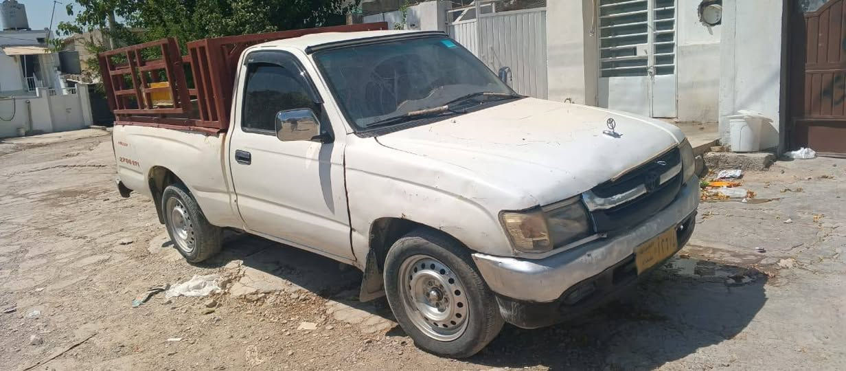 سڵاوو ئەم چارەیان ئەم توێتایەمان بۆتان هێناوە
...مەکینە بیلاد توێتای سپی 
...گێری ئۆتۆماتیکی ئەرنەب لەسوکان هەمووگێرەکان دەگۆرێت
...گێرو مەکینەی بێکێشەیە
...علوچە و هیچی لەگەڵ نیە
...بێ خایسە رێکو پێکە 
...سعریشی 17 مەعامەلەیەکی برایانە 
...شوێن سلێمانی
...واست ئاپ و ڤایبەر 
***********
