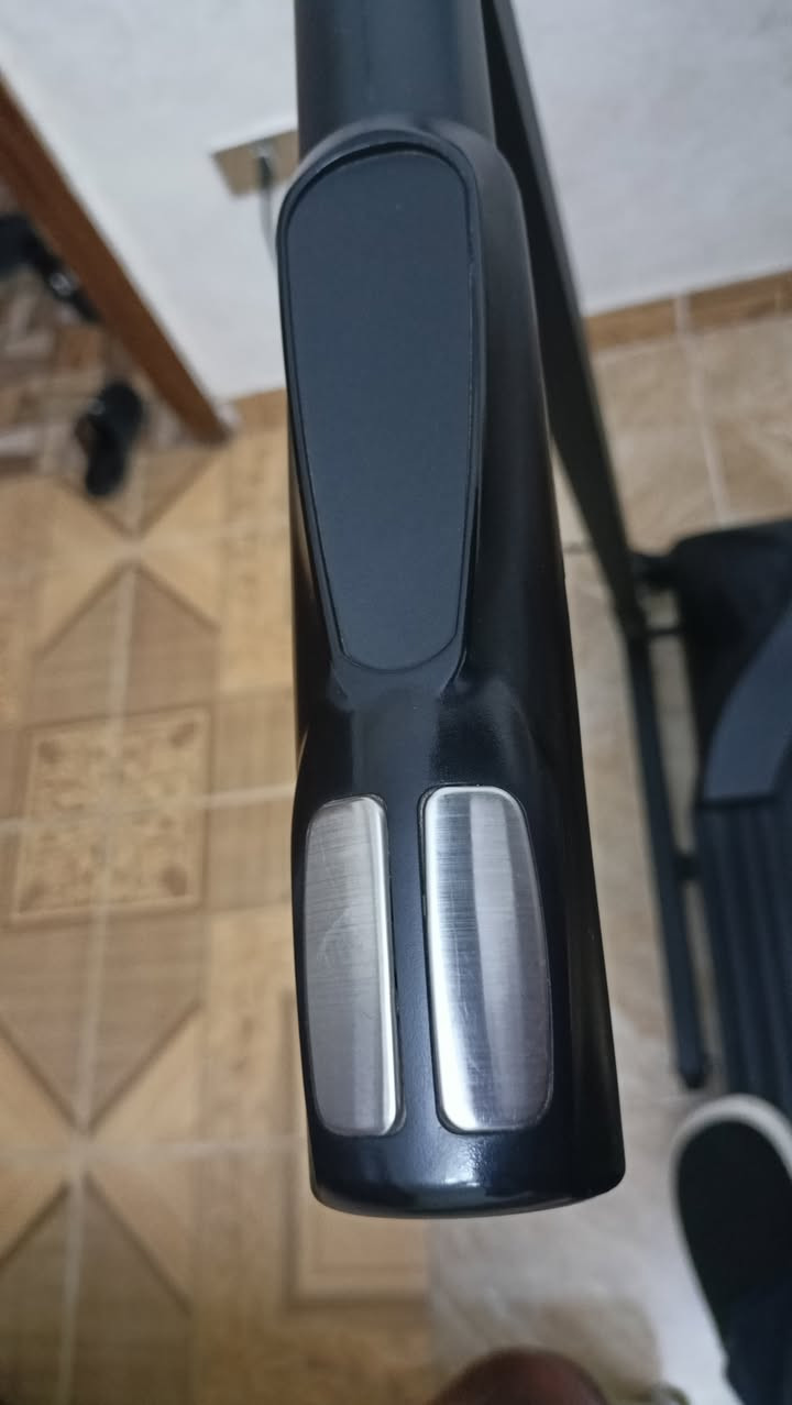 *موديل sportek st960 
* الجهاز تايواني وليس صيني 
*الجهاز استعمال بسيط
 * قابل للطي لتوفير المساحة حال عدم الاستعمال ( طوي هيدروليك ) 
*كل البرامج ( مع بيان: السرعة / الكالوري / النبض/ المسافة المقطوعة/ الوقت ) * حساسات في اليد لقياس النبض
 * غير مصلح ولم يصل صيانة
 * معدن صلب 
* نرحب بالزيارة للمعاينة و جرب براحتك - حي عدن - هاتف 0795328882 ابو رامي
 * للعلم سعر الشراء 385 وسعر البيع الأن 175 نهائي لعدم التفرغ


**إذا كنت صاحب هذا الإعلان وتريد حذفه لأي سبب، رجاءا أرسل رسالة إلى الدعم الفني**