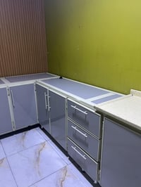 كاونتر • نظيف ٩٠٪ • للمطاعم