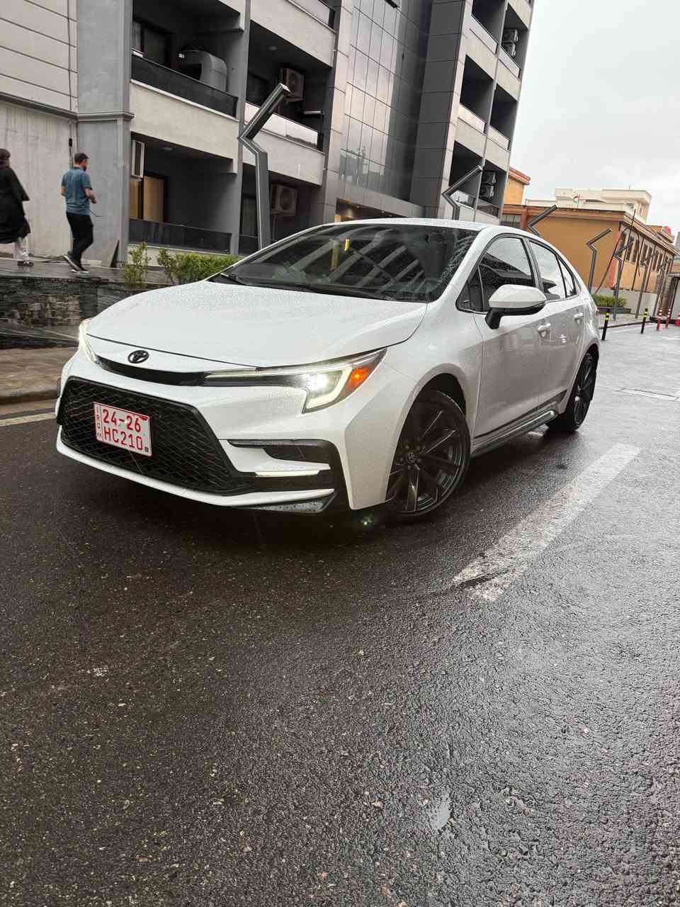Toyota corolla 24// SE
فقط نص بوند صبغ 
بدون دواخل 
ماشية قليل 
شرط الرقم والفحص 
رصعات قليلة معدلة عالبارد
بصمة وهيتر وكشن كهربائي وحساسات بالمري 
للاتصال ***********
سعر 156 ومجال قليل دهوك, العراق
