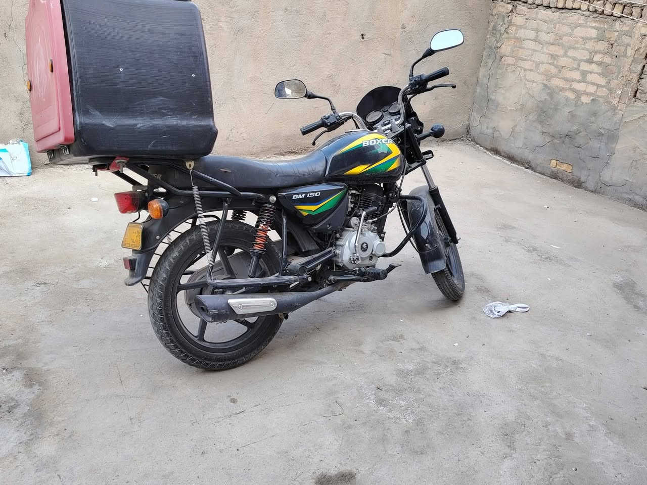 دراجه اخت زيرو ماشيه قليل اوراق اصولي كامله موديل 23 شراي يجي خاص بس شراي مو شراي ليجي وعبر منشوره سعر 1800 وبي مجال قليل ***********
