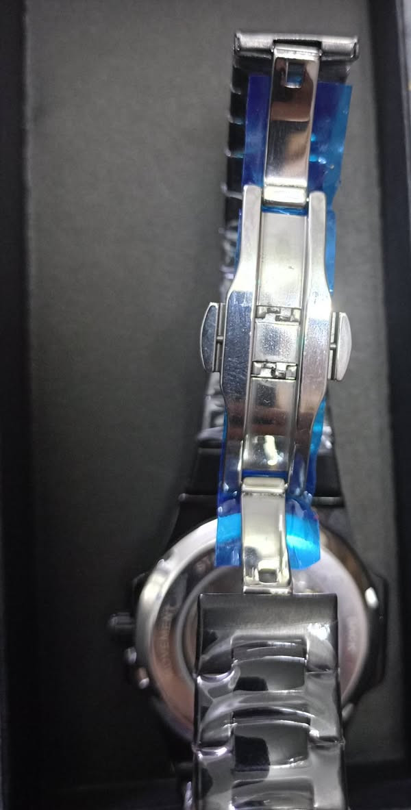 ساعة اوتماتيك ظهر كشف مختومه قفل فراشه ثكيله وياه تصغير سير
45 الف


**إذا كنت صاحب هذا الإعلان وتريد حذفه لأي سبب، رجاءا أرسل رسالة إلى الدعم الفني**