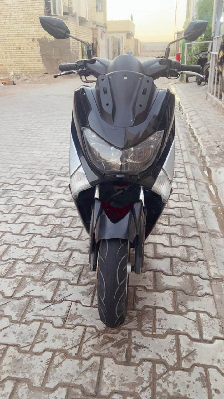 N MAX للبيع
دراجة خير من الله مابيها نقص غير بس الجامة الأمامية الباقي شوفت عينكم مواصفات مانع انزلاق يدات هيتر ومعروفة المواصفات مكينة 155 المكان بغداد الشعب الغرير 
السعر 11 ورقة وبيها مجال 
***********
