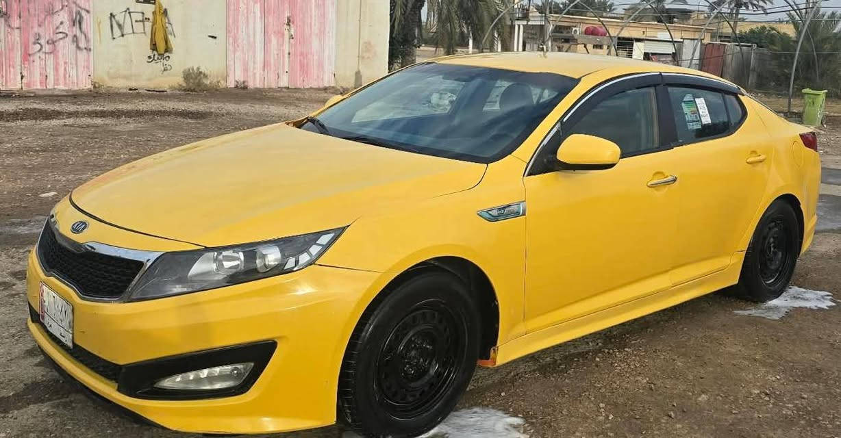 السلام عليكم 🫡 
اوبتما لودز كي فايف موديل 11 للبيع او مراوس حسب القناعة
السيارة بيها ضربة عابرة بجاملق الأمامي وعلى اثرها مبدل جاملق و باب و بنيد (اصلي مالت گصه مو تجاري ) وكذالك التكمة مالت السائق متأثره 
مكفوله من الكص و العيب الشرعي 
وكل شي مصلح تصليح متعوب عليه و درجة اولى 
حدادية تبديل جديد 
(فرممة + مشط + حدادية كاملة)
داينمو جديد 
باور جديد 
قايش و رولات جدد
دسكات جدد
كهربائيات ضفيرة كاملة وعقل جديد 
گير جديد 
باتري جديد
منضومة تبريد جديده بالكامل
تدفئة جاهزة 
لايتات جدد مالت گصه
إدامة كاملة لمنظومة البانزين ( كله جديد)
مكينة2000  جاهزة و على الفحص الحجم المرغوب و الاقتصادي وسعرها 600 الف 
وكل تفصيله تشتغل بالسيارة ونظامية
ترايك وين متحب 
مكان السيارة السوير محافظة المثنى 
مداور باي وقت 
السعر 88 ورقة دولار وبيها مجال بسيط حگ الجيه
رجاءً الي مو شراي لا يكسر بحلال العالم 
 الاتصال 
*********** ابو همام
