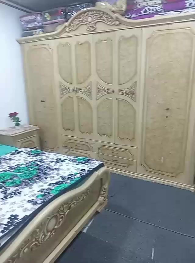 للبيع ب400 وبيها مجال شراي يتفضل خاص ***********
