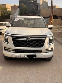 عندي نيسان باترول موديل 2025 بلاتينيوم رقم بغداد  وبعدها بالضمان..  ال...