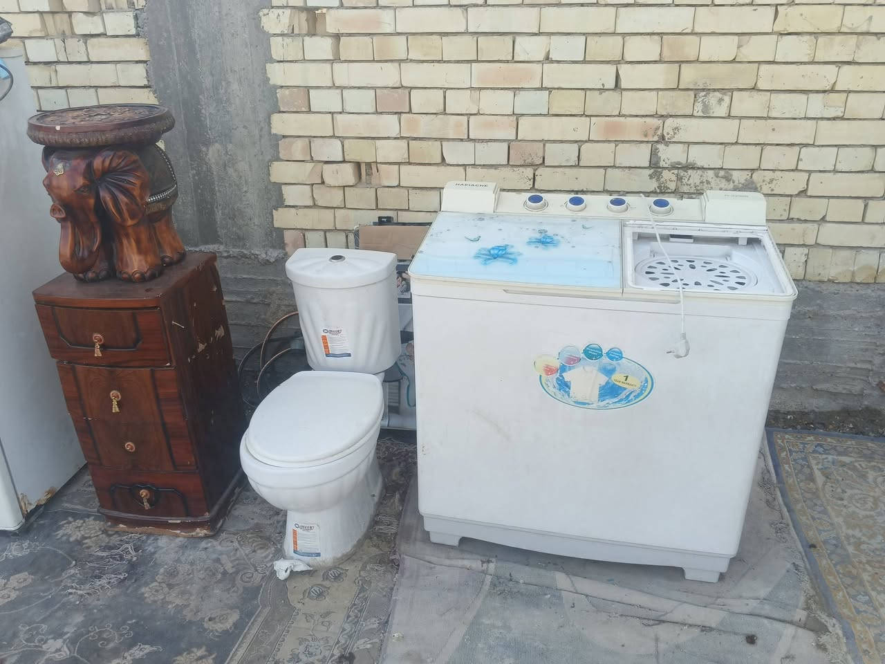 السلام وعليكم لبيع غراض شراي يتصل وموجود خاص وتساب وخادم مكاني حي اور سبع قصور شارع  ابو علي يم جامع لحمزة ***********
