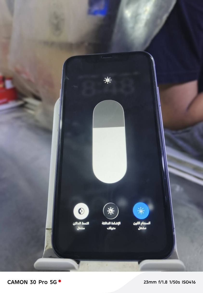 سلام عليكم إيفون 11عادي جهاز بلادي انطيك ضمان بي برغي ممفتوح بي جهاز مكفول من كلشي سعر 240وبي مجال جهاز بدون ملحقات فقط لزكه شاشه بل جهاز أو كفر شفاف وشحن انسه الصرف الله شاهد أبد ميصرف لأن بطاريه بلاديه عنوان بغداد تقاطع صليخ متواجد بكل وقت ***********  رقم هاتف
