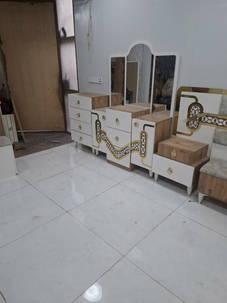 غرفه تركي ١٠قطع استخدام ايام اخت الجديده ٧٥٠مكاني كربلاء حي المهندسين العسكري صيدليه رونق *********** *********** كربلاء, العراق
