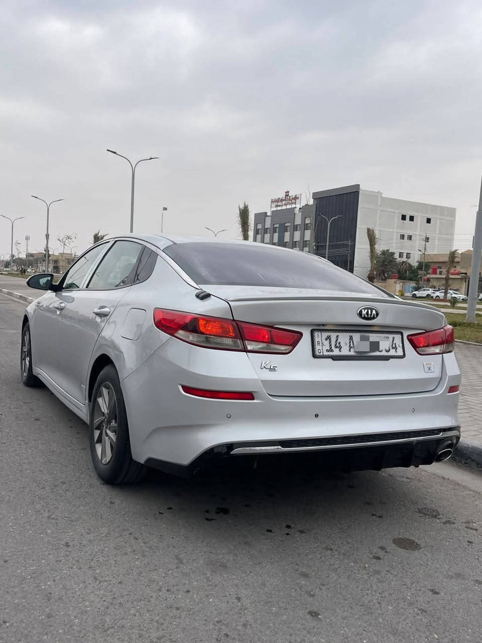 كيفايف 2019
وارد كوري بيه صبغ بنيد من كوريا فقط والباقي كفاله من الصبغ بيه طخات بصيطة 
ماشيه 119 الف 

رقم بصره تحويل ثاني يوم بأسمي 

شاشه كبيره 

سويج 

مري شفط 

نظام ايكو 

تبريد شغال ثلج 

قطعتين تبريد 

لايت لد 

بيه موصفات بعد 

مكاني البصره الكرنه 

السعر 148 

واتساب ***********

ترهم مراوس بيكم فقط
