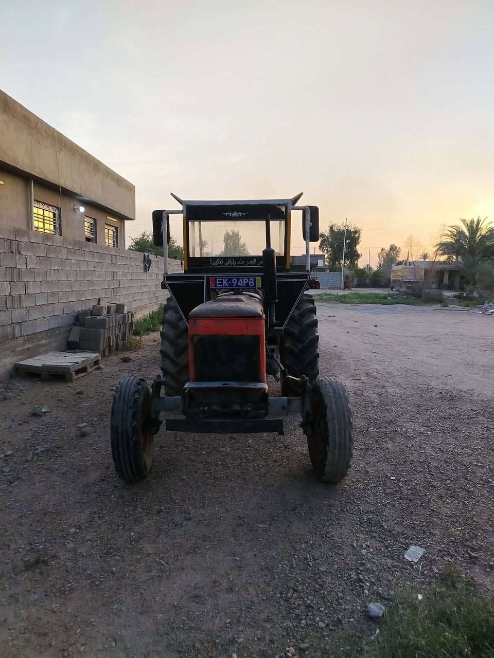 السلام عليكم
للبيع وراها عربانه الفلوجه كير مكينه هودرليك شرط تخم تاير كهربائيات شغاله بريك دهن تشغيل سلف 
عنوان 
بغداد ابي غريب 
***********
*********** واتساب
