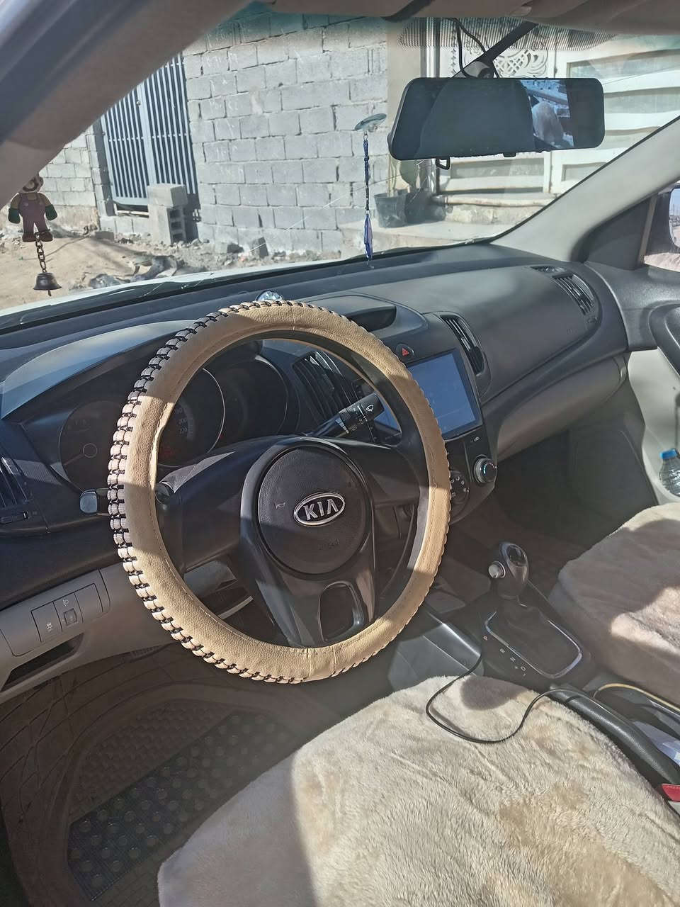 سيراتو 2012 بيهه اربع قطع سياره حلوه وجاهزه مكينه كير حداديه تبريد الكل جديد /سعرالسياره ٩٠وبيه مجال /مكاني النجف الرقم ***********
