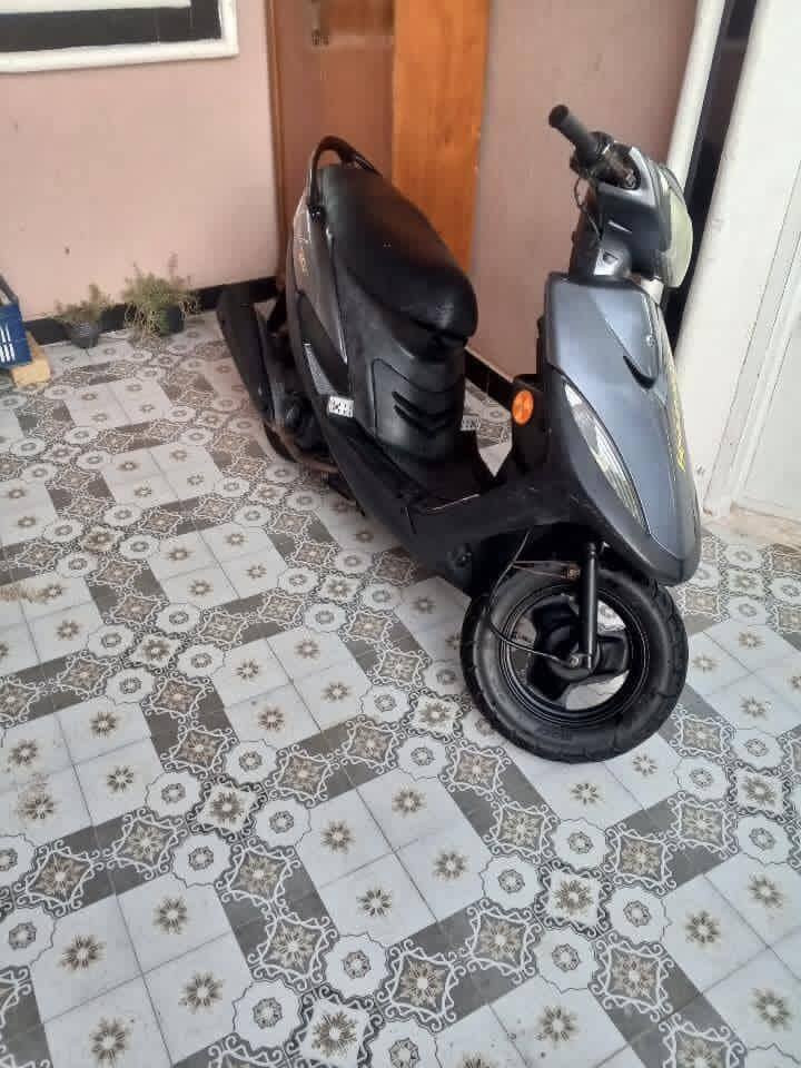 يا الله سلام عليكم
دراجه ماكس عدل 
بوشه 49بلادي 
كهربائياتها كلها شغاله
دراجه كفاله عامه 
اي نقص مابيها 
مكينتها خير من الله نكره سلف تشتغل
الاستفسار اكثر تواصل ويه هاذ الرقم
***********
