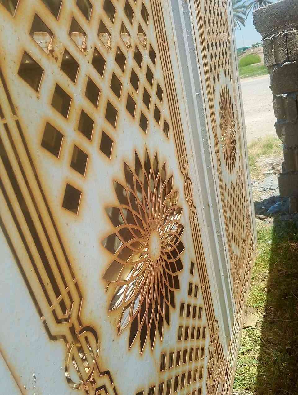 باب سلايت للبيع جديد بس السكه الحديد اليمشي عليه الباب ما موجوده ٣ متر ثقيل يرادله صبغ
 قيم واخذ الاستفسار على الرقم ***********
