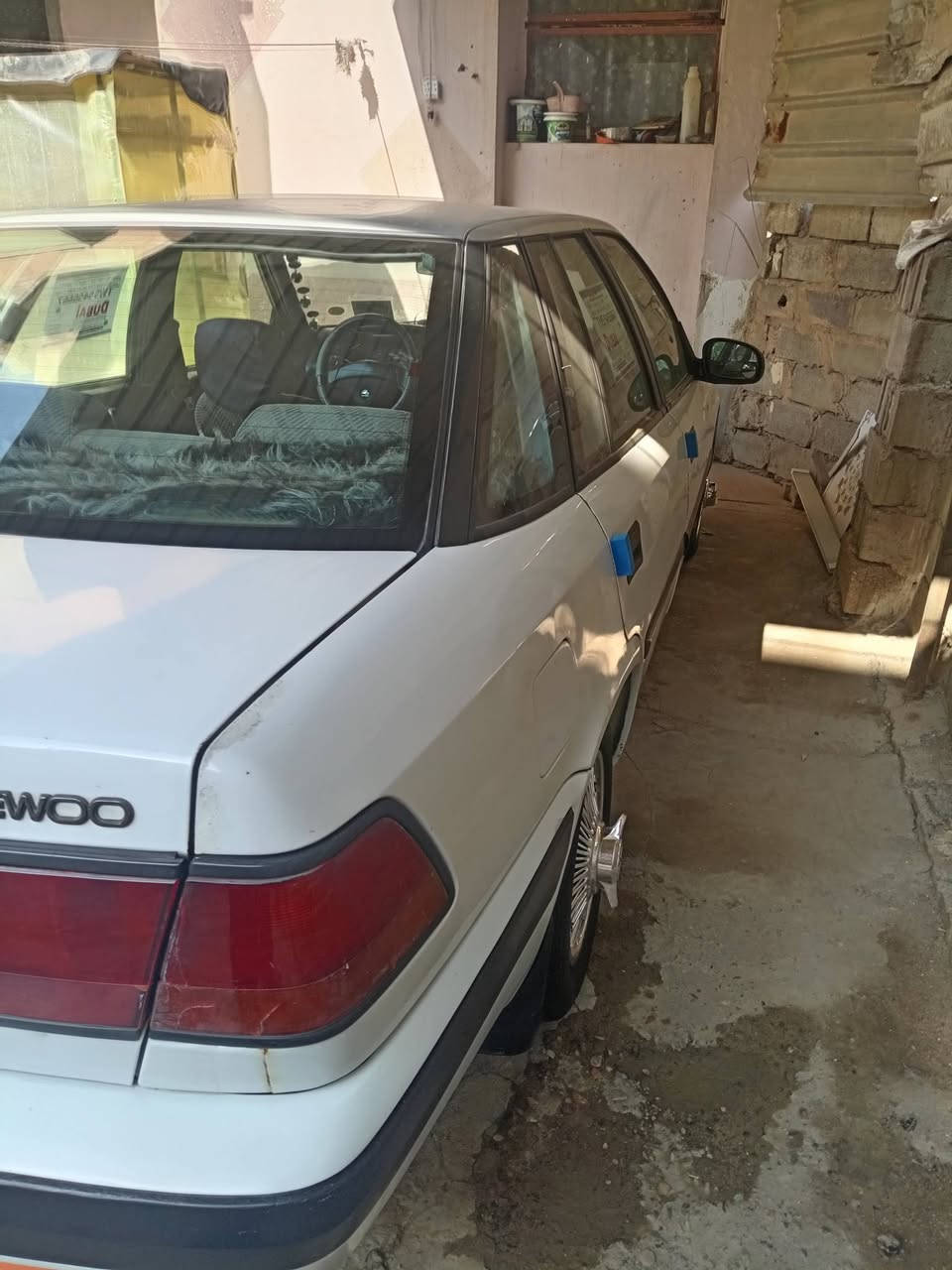 السلام عليكم سياره دايو اسبرو للبيع رقم بغداد الجديد موديل ٩٤محرك مفتوح كير اوتماتيك  سنويه ماصاقطه كهربائيات كلها شغاله دواخل كلش نضيفه صدر جديد تايرات نضيفه السياره بسمنا تحويل ثاني يوم السعر ٣٥ وبيها مجال حق الجيه الاتصال ***********  مكان السياره بغداد المحمودية
