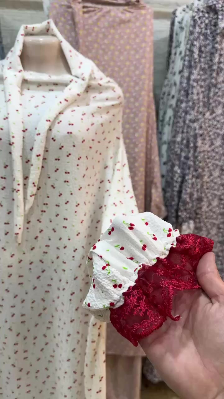 جلی نوێژ
قوماشی کرێشەی ئەسڵی بەزەمانی کوالێتی 
زیاتر لە 80نەقش و ڕەنگی جیاواز بەردەستە 
دورینی تایبەتەو کامل ئۆڤەرکراوە بازاڕی نیە 

بەجــــــــــملەو مفرد 
قیاس فری سایز 
درێژی 180
پانی تاکێشی 100کیلۆ 
نرخی زۆر گونجاو بۆداواکردن مەسج بنێرن


**إذا كنت صاحب هذا الإعلان وتريد حذفه لأي سبب، رجاءا أرسل رسالة إلى الدعم الفني**