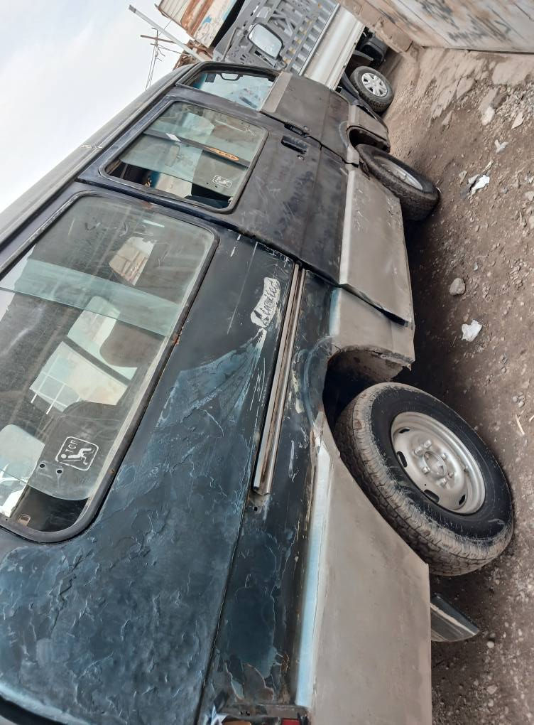 كيا بست للبيع رقم انكليزي بغداد مكلف بل النشر ***********
