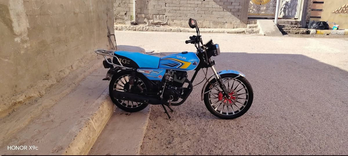 سلام وعليكم من رخصت الأدمن ايراني سونك  موديل 24 نضيف مناقصه شي السعر 750 بي مجال بصيط ويرهم مراوس حسب القناعه العنوان الرمادي ***********
