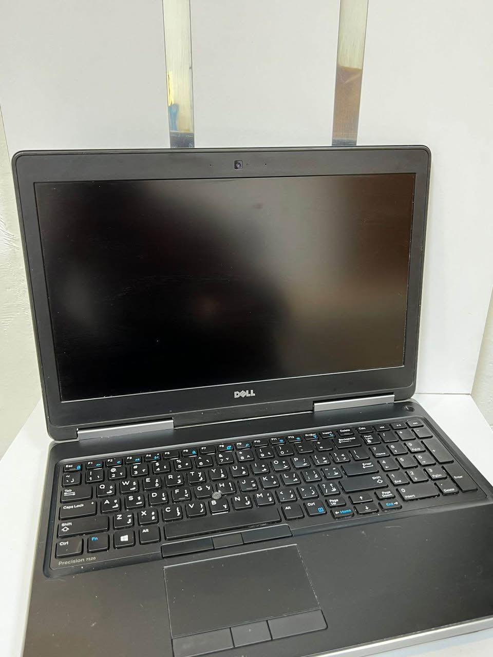 للبيع DELL 7520
Core i7 h جيل سابع 
هارد ssd 1T
رام ddr4 16gb
كرت quadro 1200m 
بقوة 1050 
حجم الشاشه 15.6 انج
بطاريه تقريبا ساعتين و نص
مناسبه للألعاب و العمل المكتبي و البرامج الهندسيه
السعر 375 الف 
مكاني الاعظمية *********** بغداد, العراق

