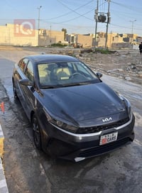 فورتي 2022  سيارة جديدة ونظيفة ما بيها اي ظرر سيارة شرط مكفوله من الدع...