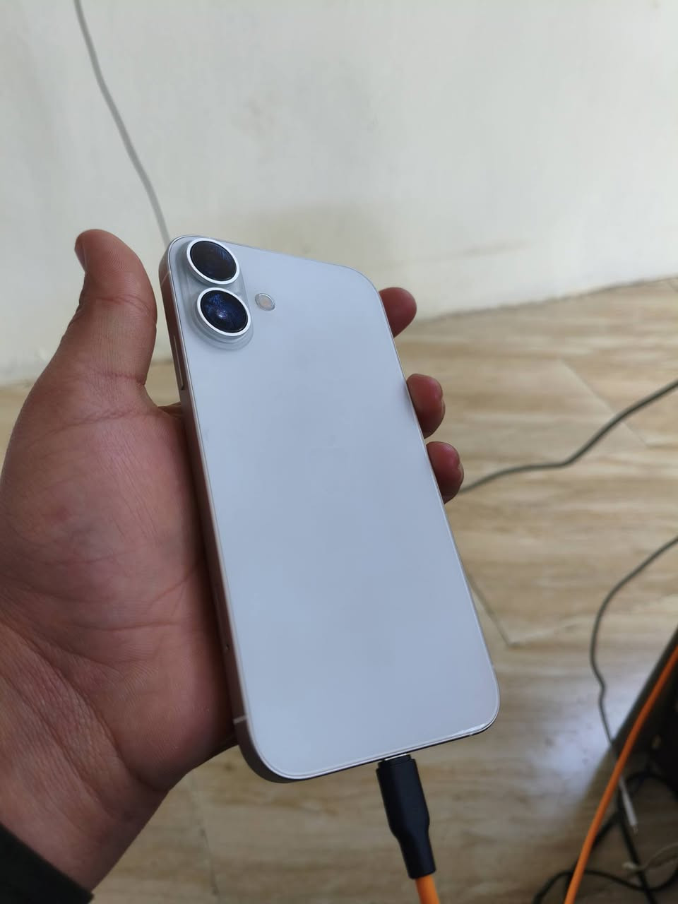 السلام عليكم
ايفون XRجهاز كلشي مامبدل بي بس فيس ايدي واكف بطاريه ٨٥ ذاكره ١٢٨ كله شغال قيم وأخذ بس الكامره طالعه من مكانها بس شغاله 
***********
