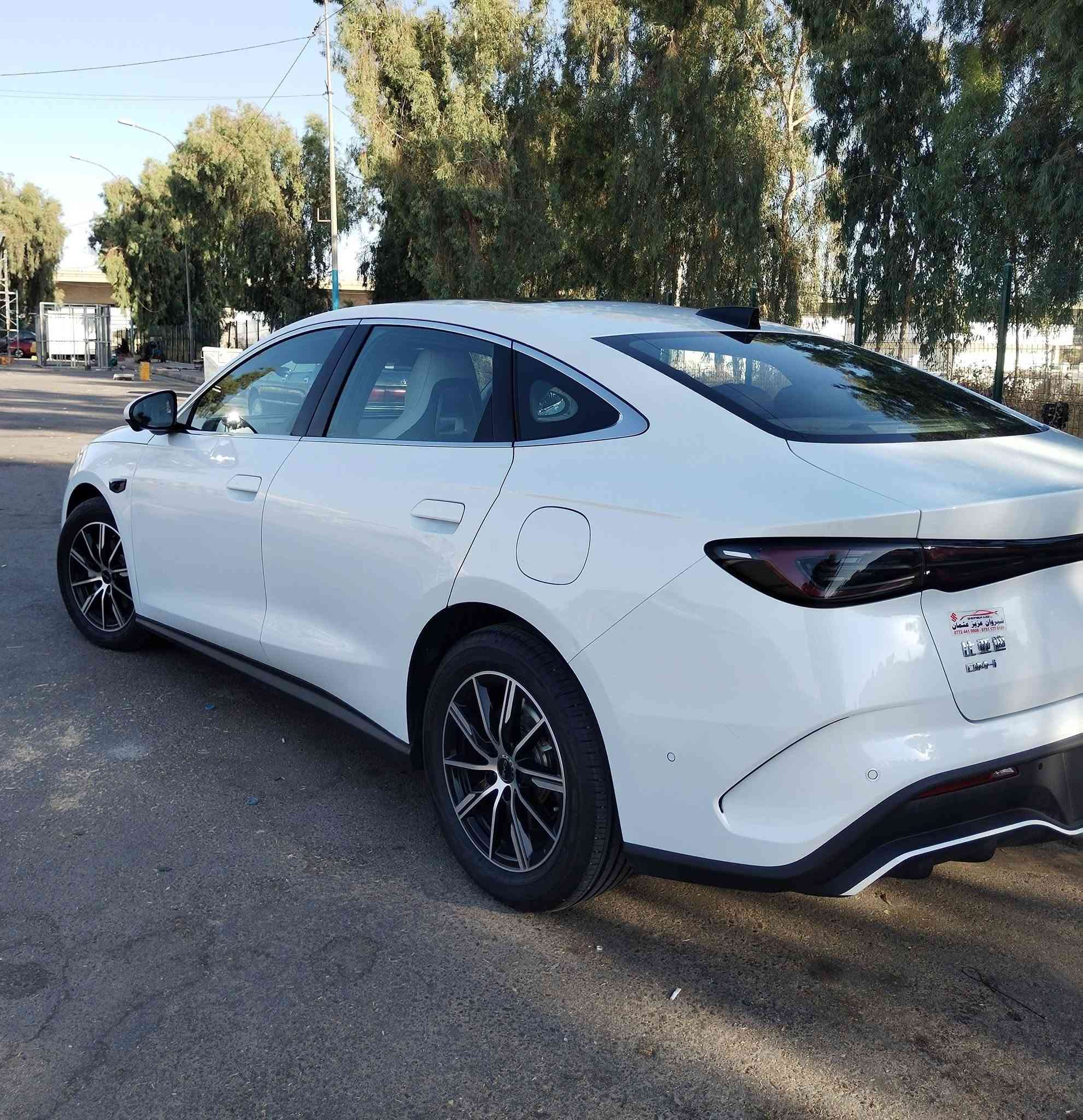 BYD 06 2025 فوووول مواصفات رقم اربيل الجديد 
بانوراما، قيادة الية، ١٣ كاميرا، اصطفاف ذاتي، رادارات امامية خلفية جانبية، نقاط عمياء، كشن كهرباء، حساسات امامية خلفية ومحيطية، مودات قيادة، ويل R17، لايتات زينون، كشنات جلد رياضي، اوتو هولد، تحكمات سترين

السيارة مكفولة كفالة عامة
ماشية 9000 اخت الزيرو
سعر 175 ورقة بيها مجال بسيط
 السيارة مكانها بغداد
للتواصل
***********
